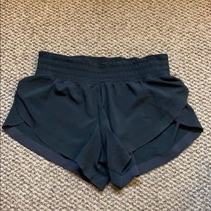 Lululemon black flowy shorts